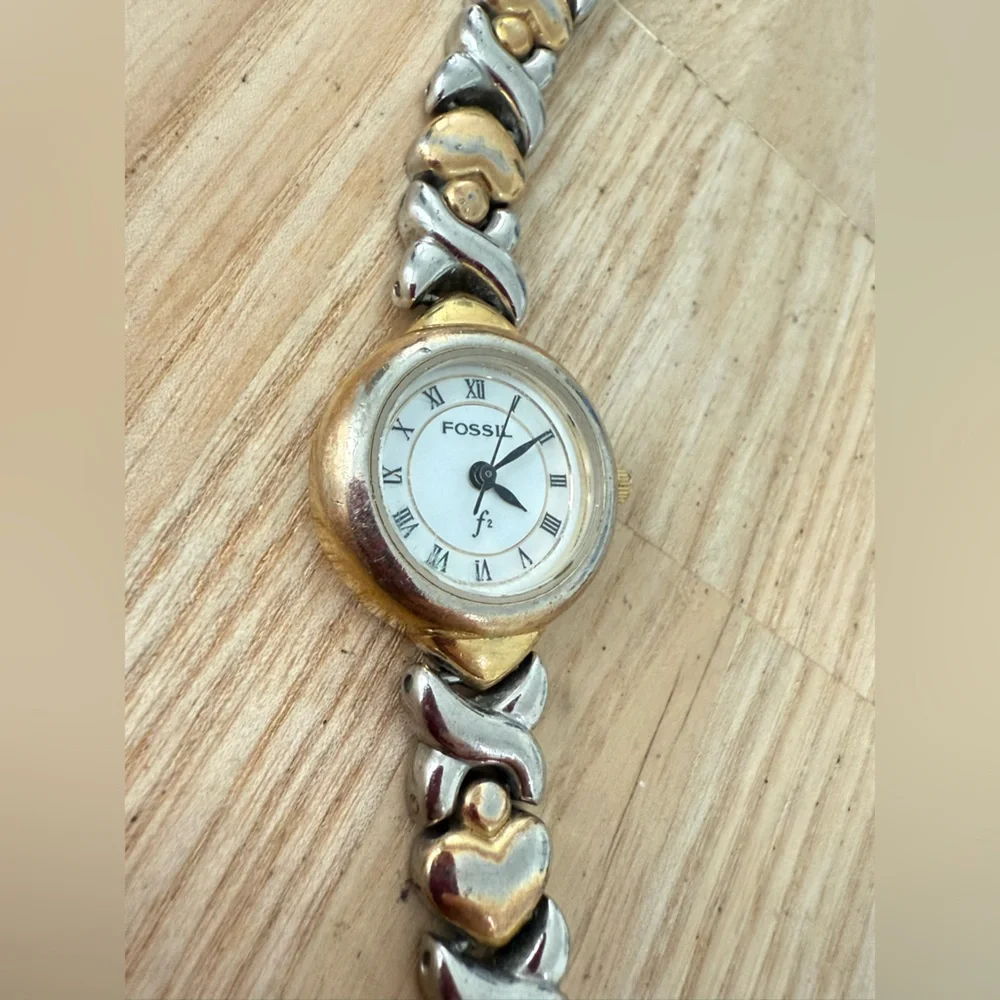 Vintage fossil ladies two tone heart link watch NEW BATTERY